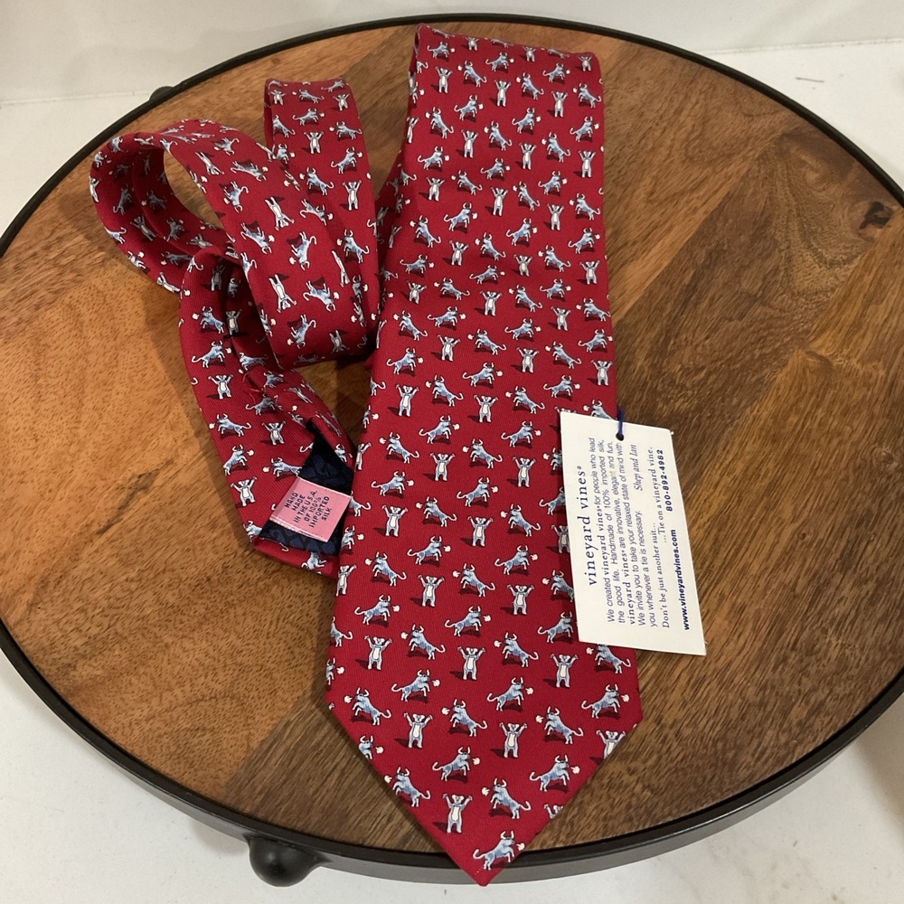 New Vineyard Vines Red Necktie Stock Market Bulls Bears Shep & Ian Silk Tie